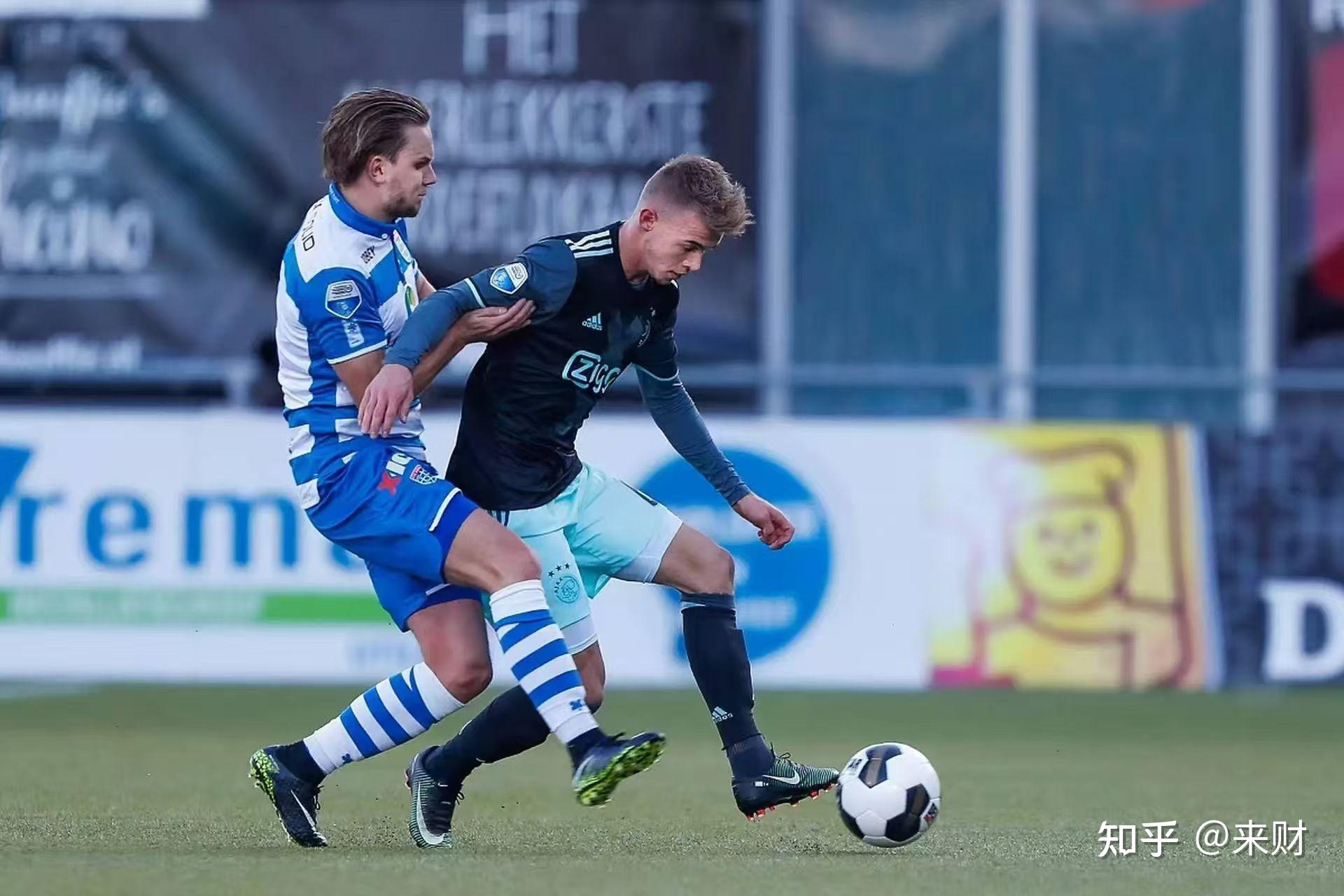 开云官网-埃弗顿主场失利,近期表现令人担忧