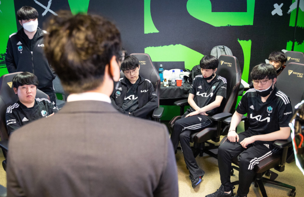 100T碾压DK,Faker完成帽子戏法 100T碾压DK,Faker完成帽子戏法