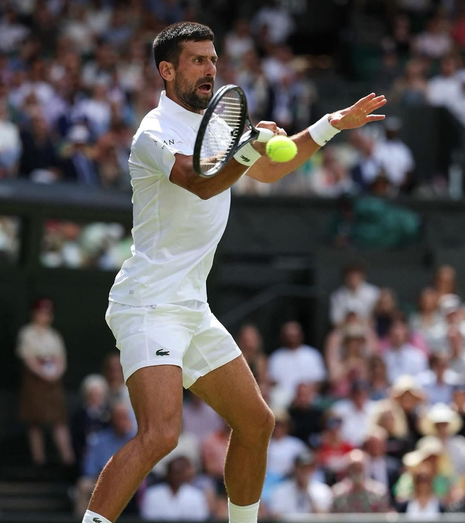 包含美国网球队力克西班牙网球队，德约科维奇绝境逆转的词条