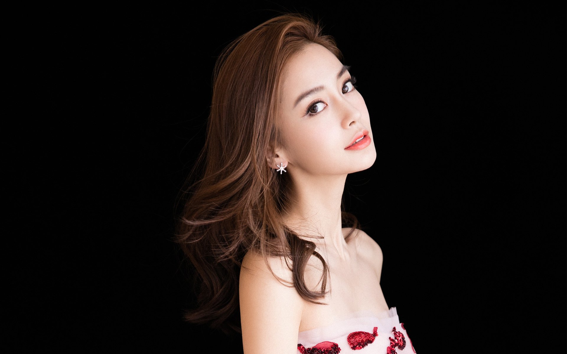 开云体育入口-太阳的节拍器，当马克西在聚光灯下校准时间