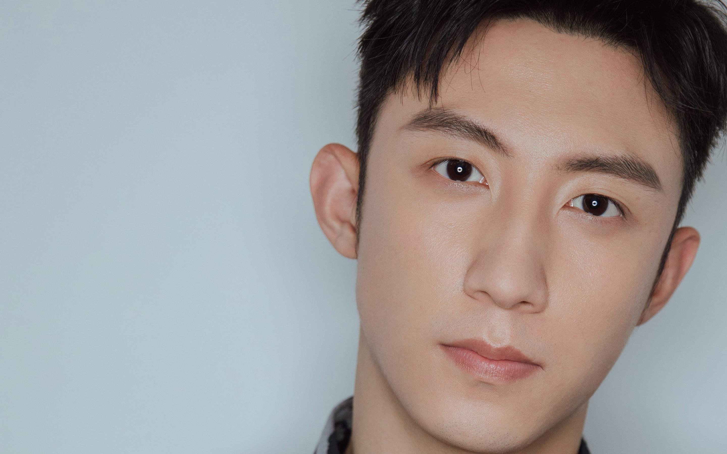 开云-双线叙事，F1新赛季揭幕战的精密战术与广东队射日的团队哲学