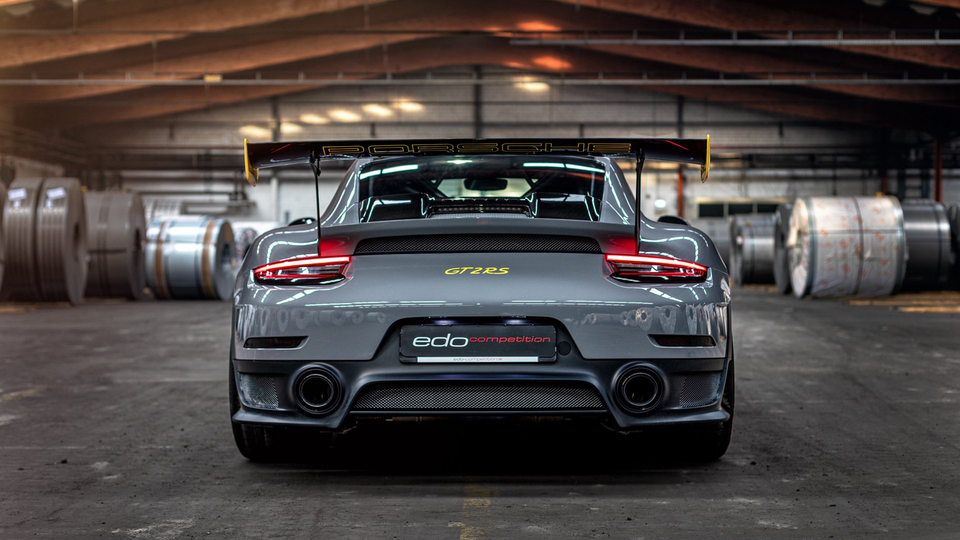 无名之师与超级巨星,当安哥拉冲垮希腊,莱万在西甲德比接管一切